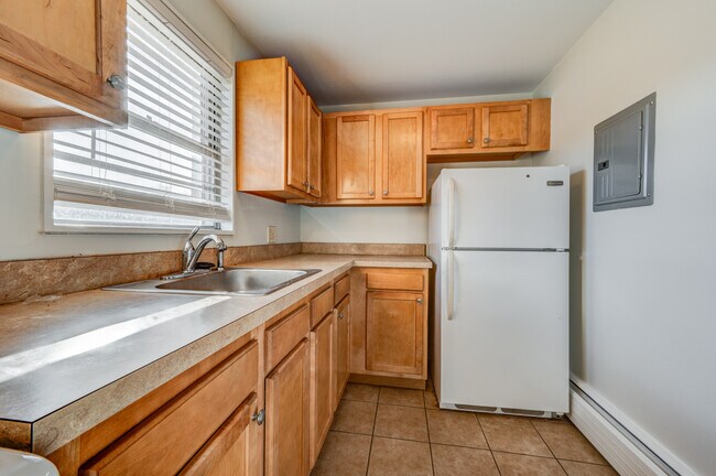 103 Cooper Hill St unit 13, Manchester, CT 06040 - photo 7
