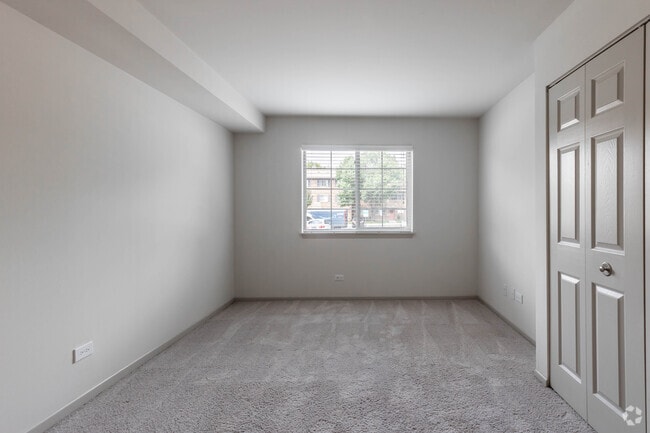 1BR, 1BA - 800SF - Bedroom