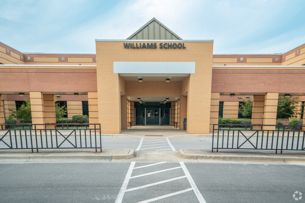 Williams Middle School is a great option for kids in Forest Lake.