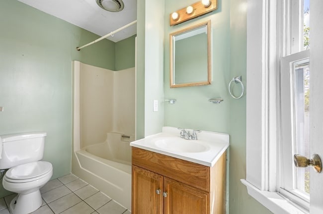 98 Linwood St unit 98B, Uxbridge, MA 01569 - photo 6