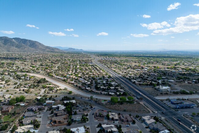 Sitting along Tramway Blvd Foothills North has easy access to the rest of the city.