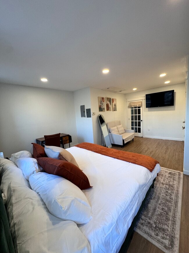 219 Culver Ave unit Culver Avenue Apartm, Jersey City, NJ 07305 - photo 6