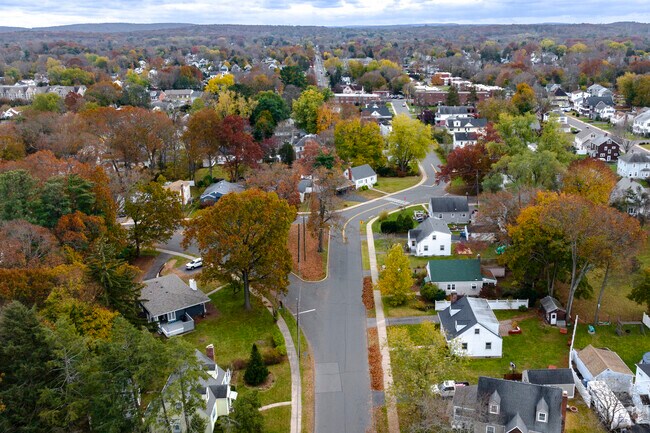 A view towards western Verplanck reveals the suburban landscape of the Manchester area.