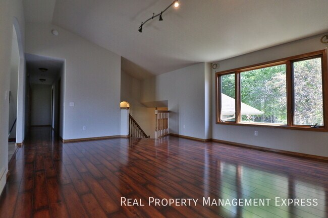 2726 S Avondale Ct, Sioux Falls, SD 57110 - photo 3