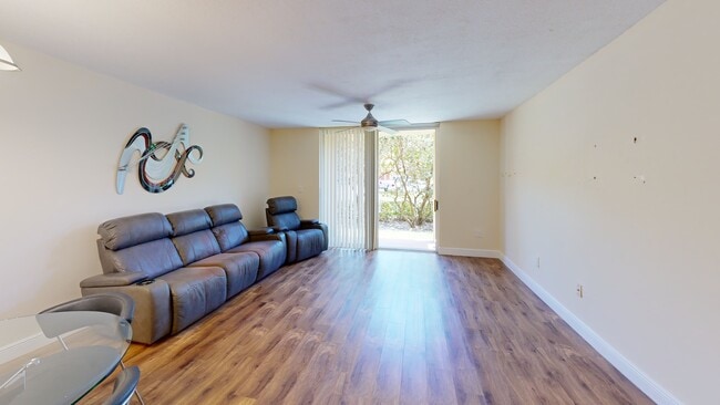 Mariner's Cay unit 104, Hypoluxo, FL 33462 - photo 2