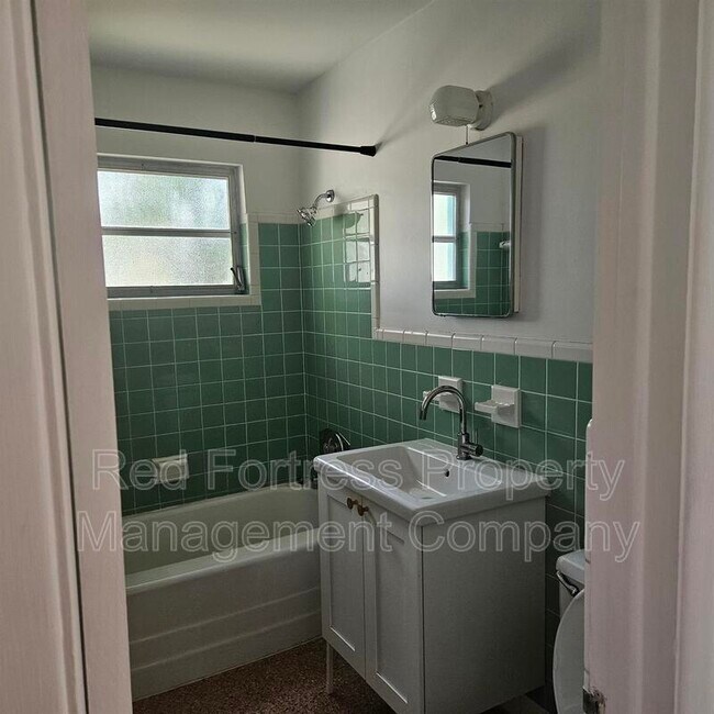 1531 Grace Ave, Fort Myers, FL 33901 - photo 4