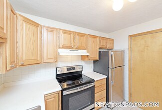 264 Grove St Unit 1, Newton, MA 02466
