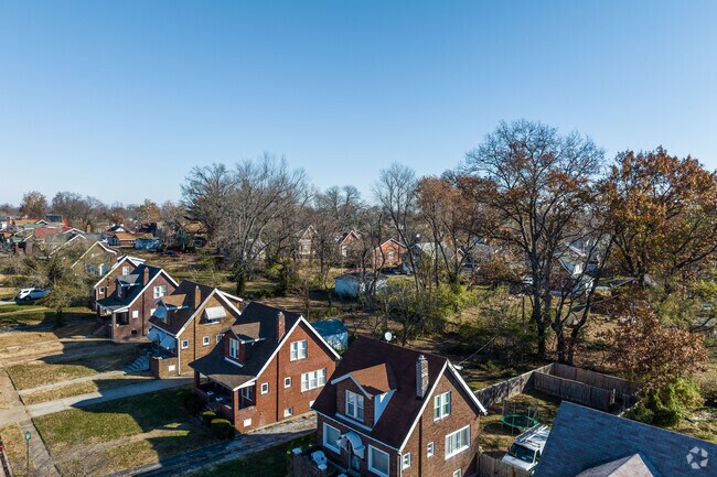 This row of homes features two story homes in Velda Village Hills.