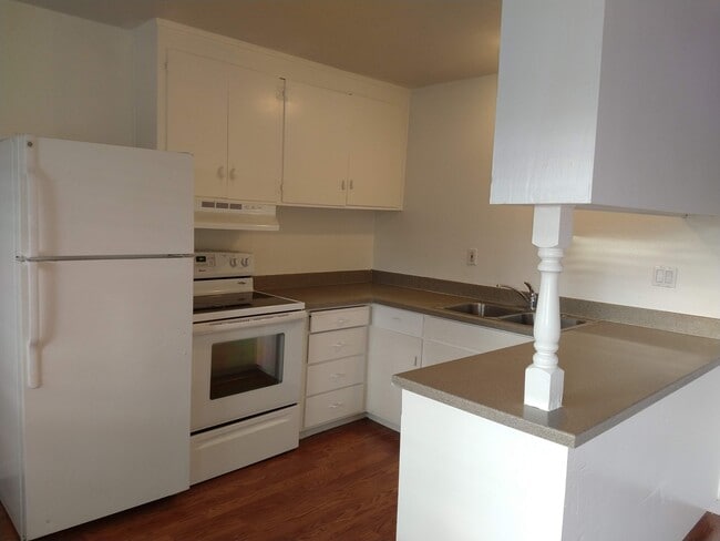 781 Farm Dr unit 3, San Jose, CA 95136 - photo 3