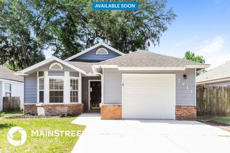 2217 Destine Ln, Atlantic Beach, FL 32233