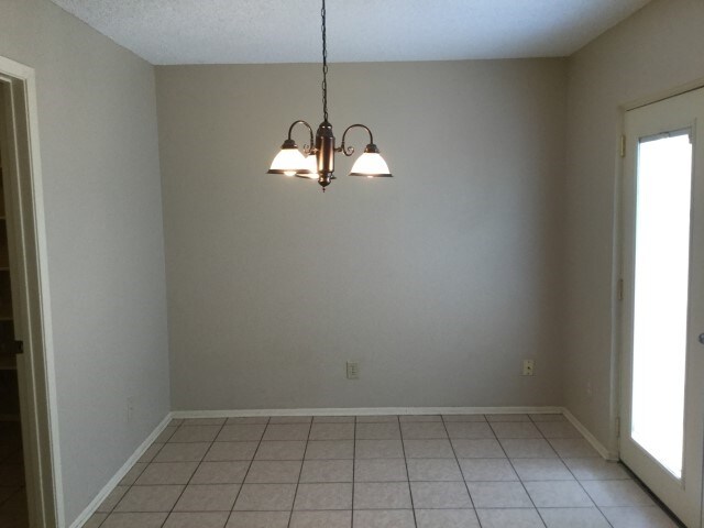 6906 Congressional Blvd, San Antonio, TX 78244 - photo 4