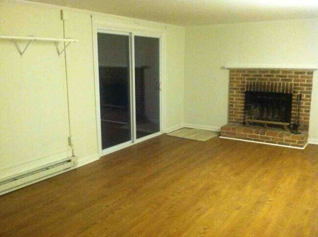 112 Camelot Ct, Blacksburg, VA 24060 - photo 4