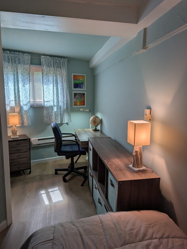 12067 Gearhart Rd unit 1, Burbank, OH 44214 - photo 5