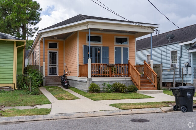 Some homes in the Saint Roch neighborhood feature covered front porches.