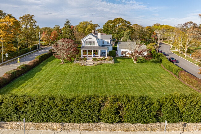 Homes on large lots can be found when looking to move to Fairhaven/Harbor View.