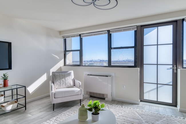 123 S Munn Ave unit 7L, East Orange, NJ 07018 - photo 3