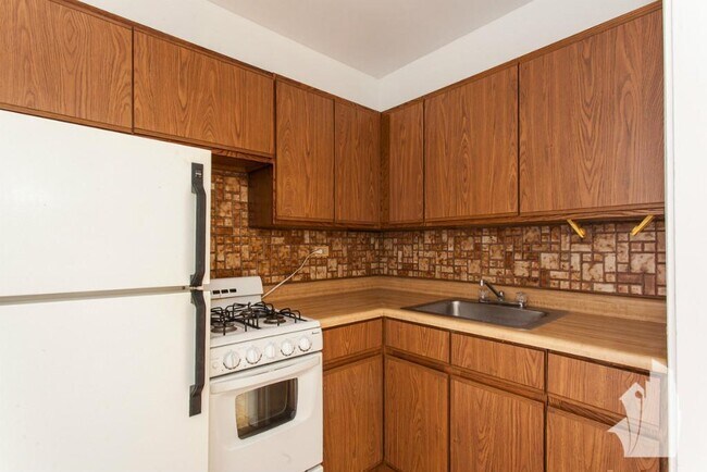 727 W Belmont Ave unit 406, Chicago, IL 60657 - photo 5