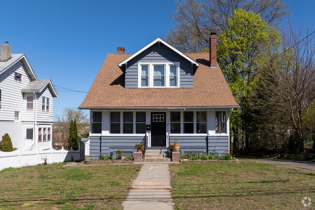 Cape Cod homes typically go around 150,000 in Behind the Rocks, Hartford CT.