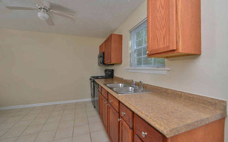 1400 Branders Bridge Rd, Colonial Heights, VA 23834