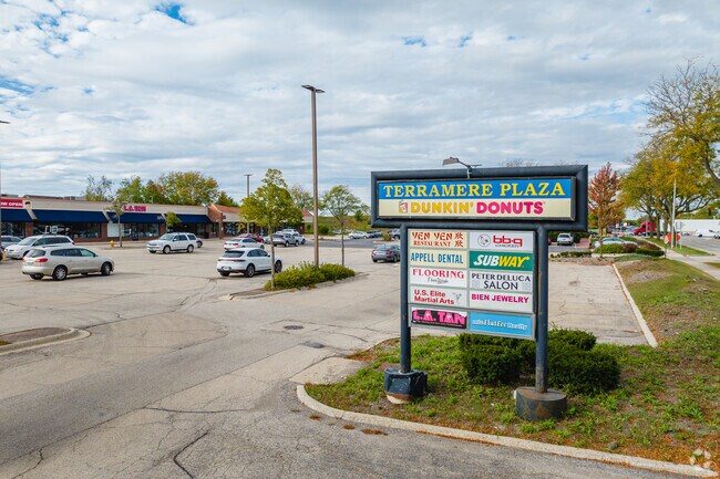 Terramere Plaza has convenient dining and shopping options.