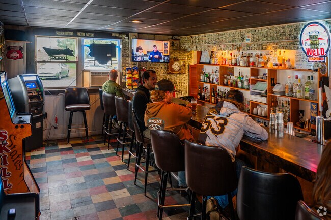 Ole Gray Mare offers casual dining and live music, making it a West Carroll favorite.