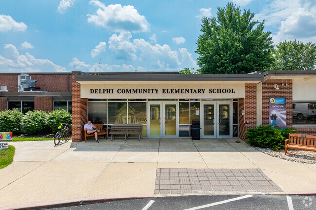 Delphi Community Elementary School has 623 students.