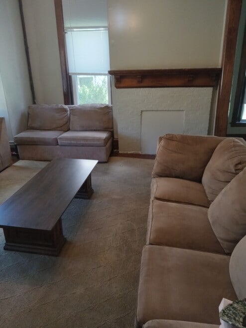 Apt 3 - living room