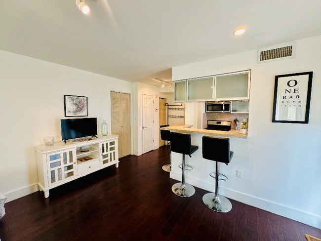 741 6th St unit 102W, Miami Beach, FL 33139 - photo 3