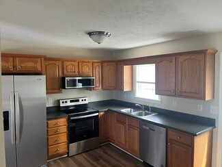 6121 Upper Hunters Trace, Louisville, KY 40216