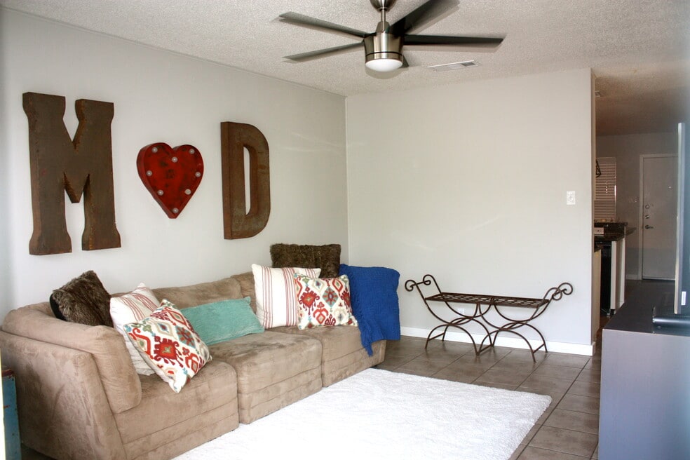 3408 Dolphin Dr, Austin, TX 78704 - photo 1