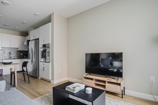 21 Charles St unit FL6-ID919, Cambridge, MA 02141 - photo 3