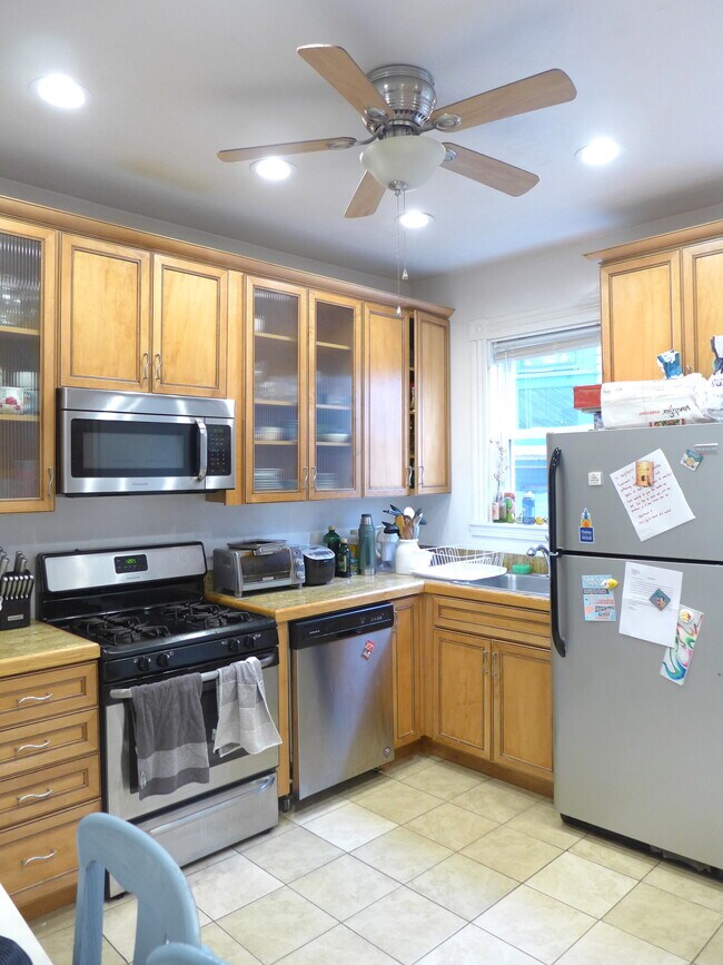 808 Parker St unit 2, Boston, MA 02120 - photo 4