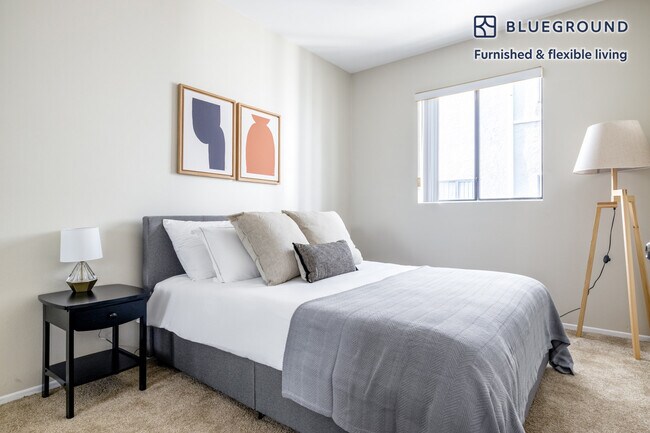 1423 N Curson Ave unit FL2-ID417, Los Angeles, CA 90046 - photo 7