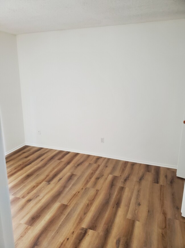 117 S Lucia Ave Unit 3, Redondo Beach, CA 90277