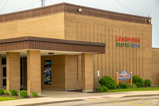 Monroe Center School