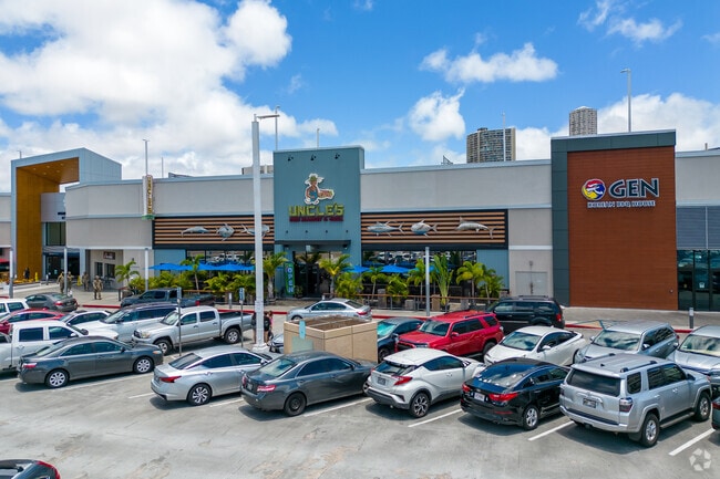 Mauka Pearlridge Center has dining options for every palate.