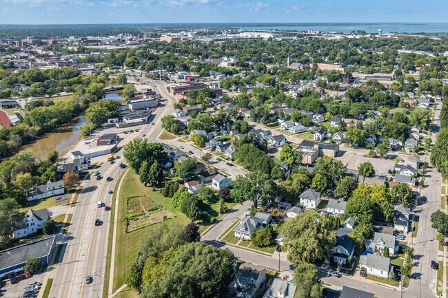 Three Corners area has several green space close by for resident to enjoy.
