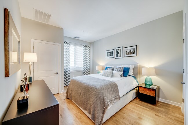 Twenty50, Fort Lee, NJ 07024 - photo 4