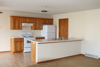 301 8th Ave W, Osakis, MN 56360