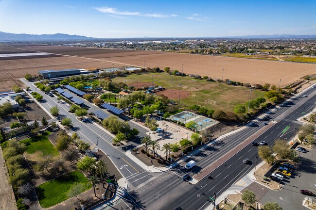 Gateway Park's natural beauty and amenities are a highlight of El Mirage.