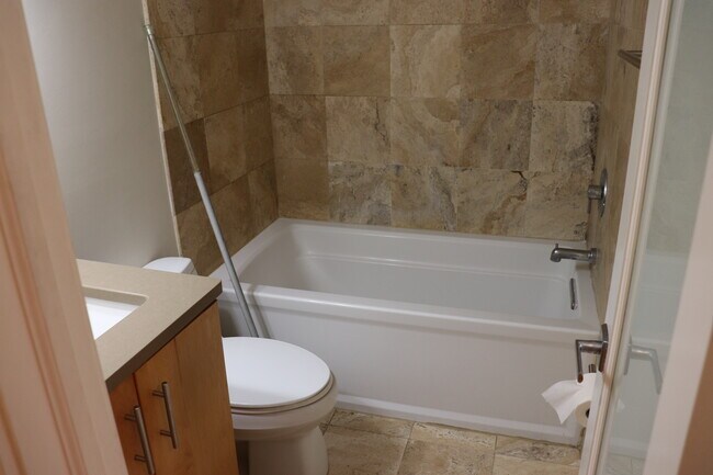 3542 11th St NW unit B, Washington, DC 20010 - photo 4
