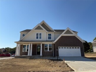 2379 Forest Oaks Dr, Beavercreek, OH 45431