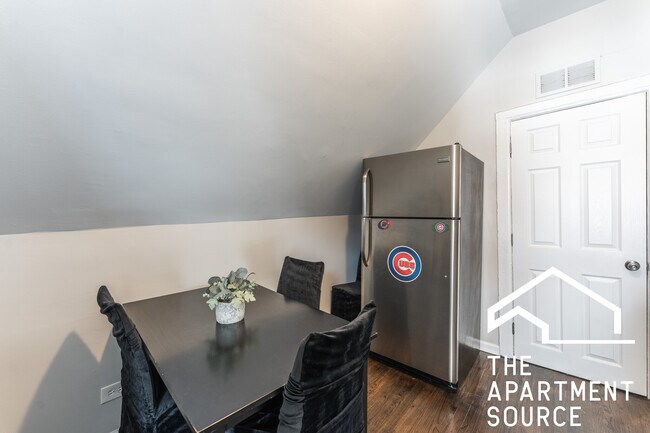 1448 W Fletcher St unit 1R, Chicago, IL 60657 - photo 5