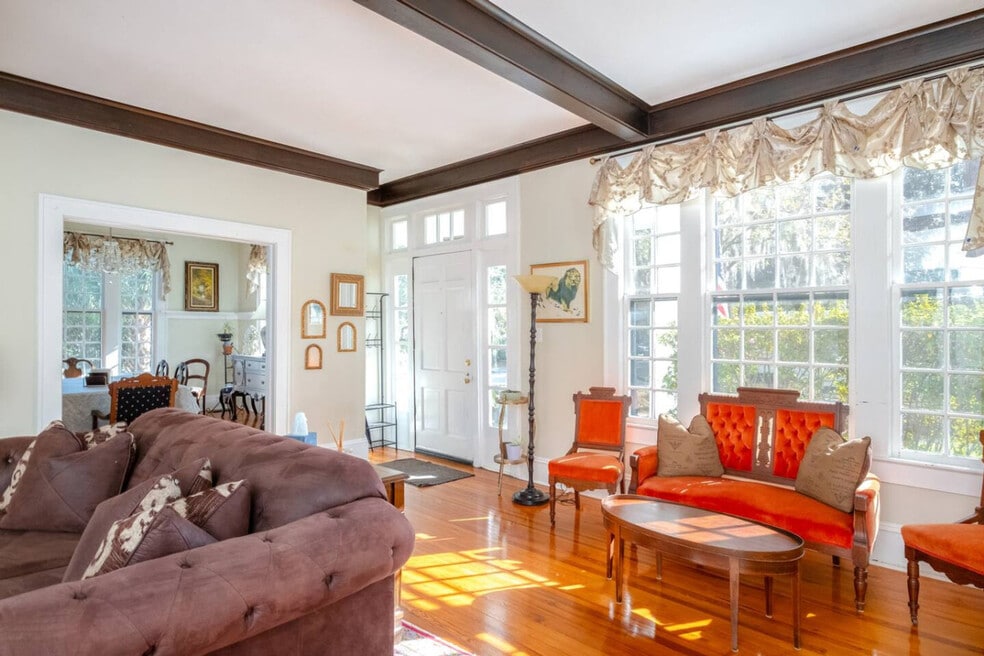 406 NE 7th Ave unit ID1359115P, Gainesville, FL 32601 - photo 1