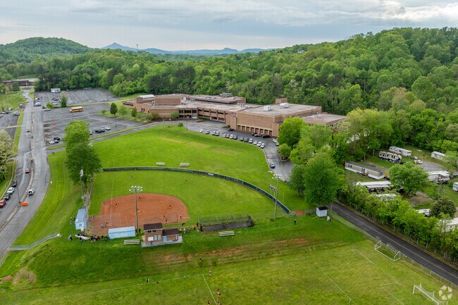 Sullivan Heights Middle School in Kingsport is rated C-plus by Niche.