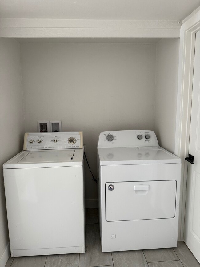 washer & dryer