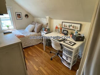 2 Corinne Rd Unit 2, Boston, MA 02135