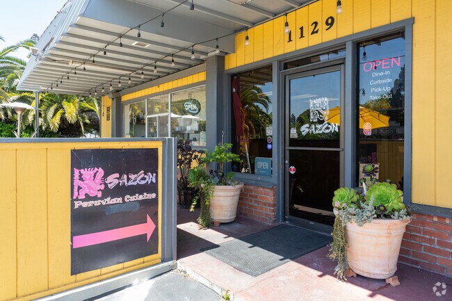 Roseland offers fantastic authentic food at Sazon Peruvian Cuisine.