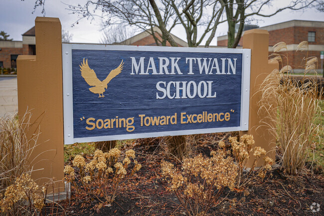 Mark Twain Elementary School