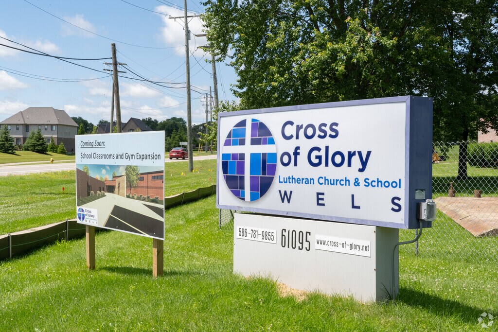 Cross Of Glory Lutheran School sign in Macomb County.